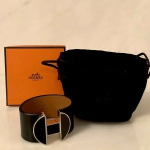 Hermes noir bracelet like new